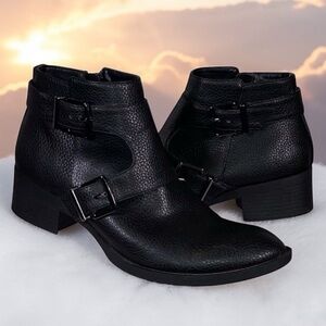 Kenneth Cole NWOT boots 👢 Size 8.5 💓